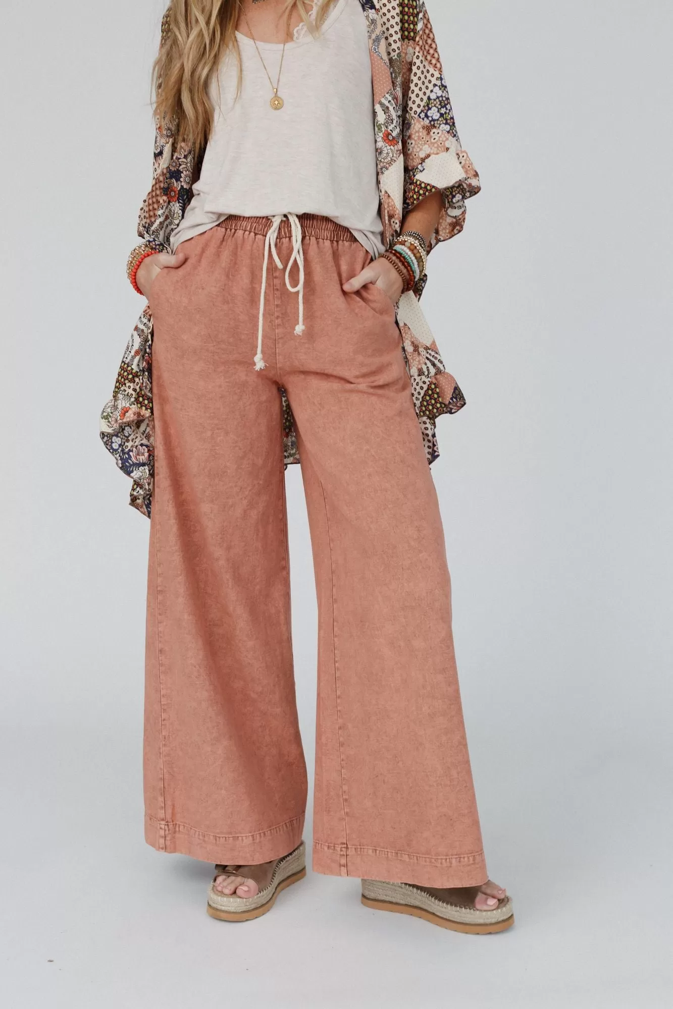 City Ease Pocketed Drawstring Pant - Rust