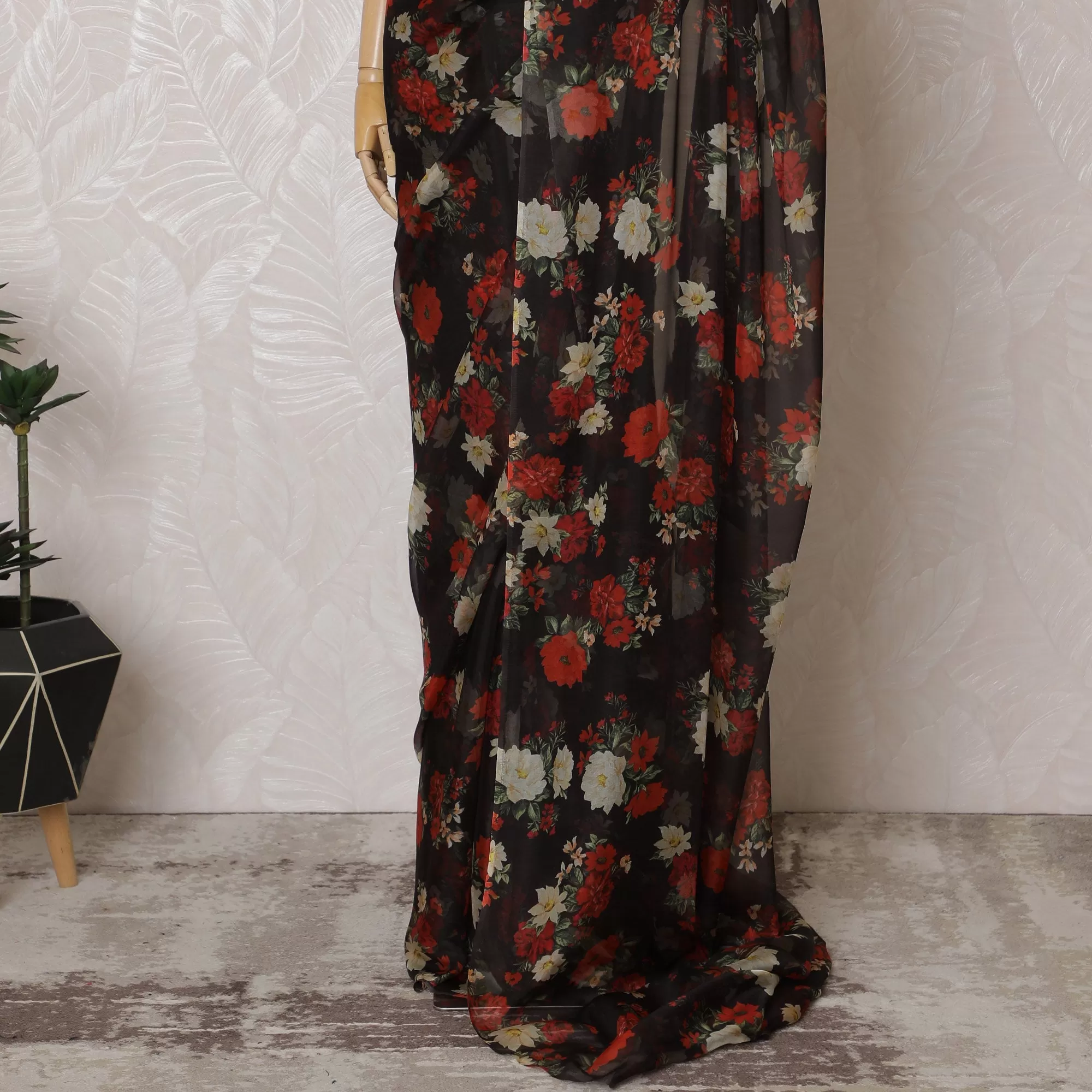 Elegant Black Floral Silk Chiffon Saree,110 cm Width, 5.5 Meters Piece-D19490