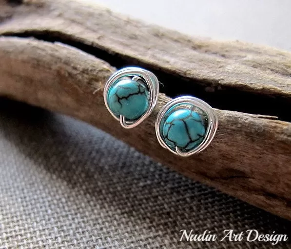 Elegant Earrings w/h Turquoise Cracked Stone