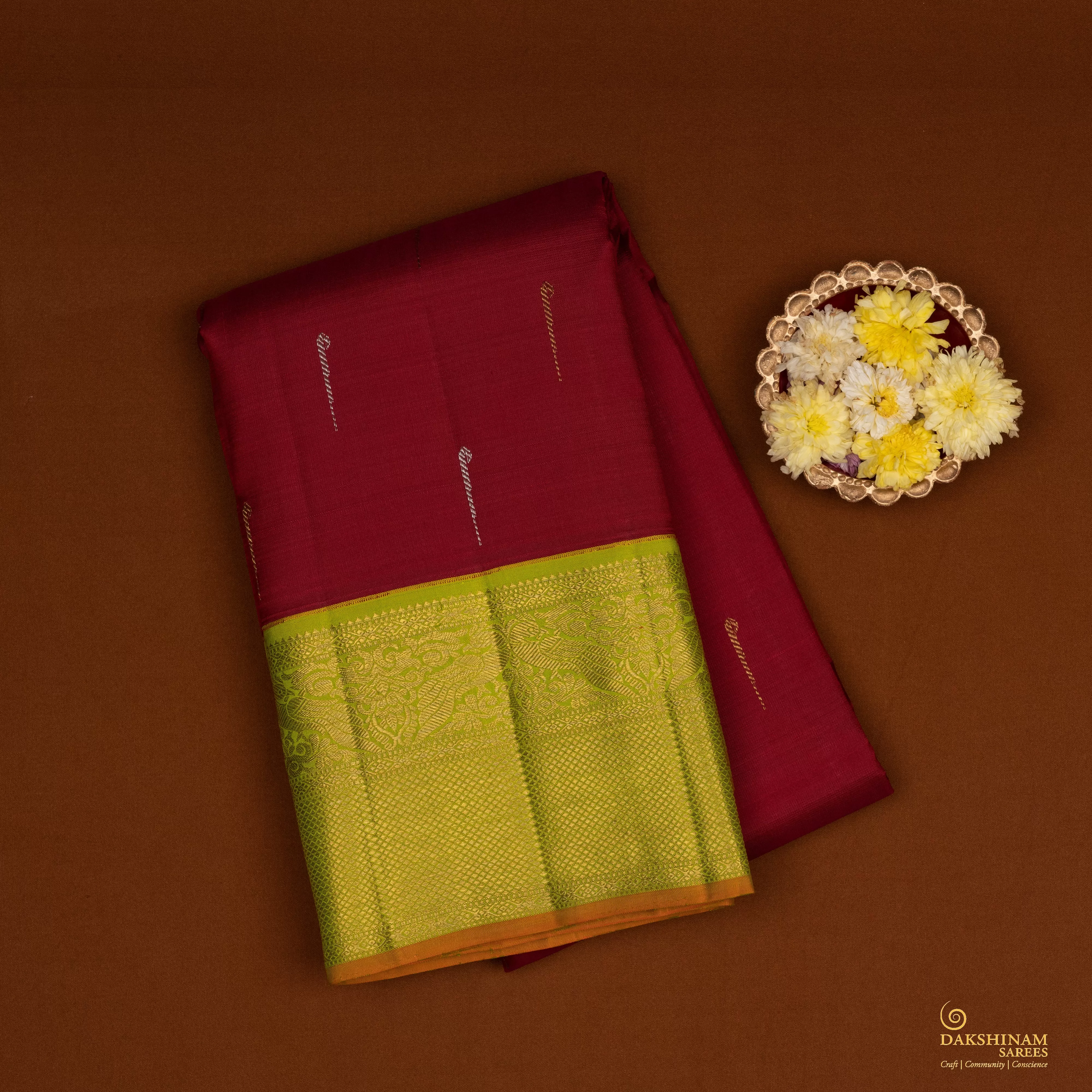 Handwoven Maroon with Green Kanjivaram Silk Saree - 2048T009658DSC