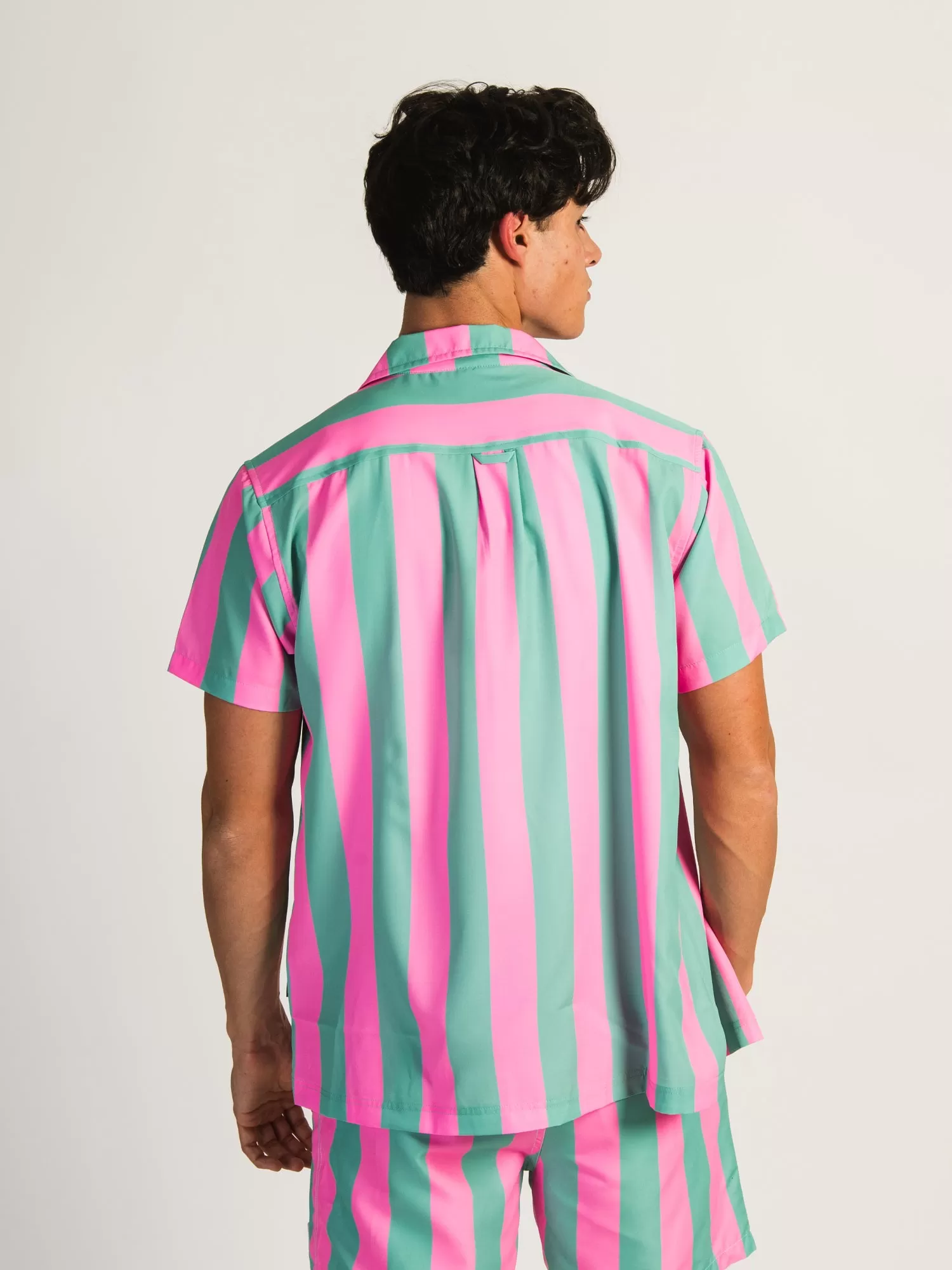 ISLAND HAZE VERT STRIPE SHORT SLEEVE WOVEN