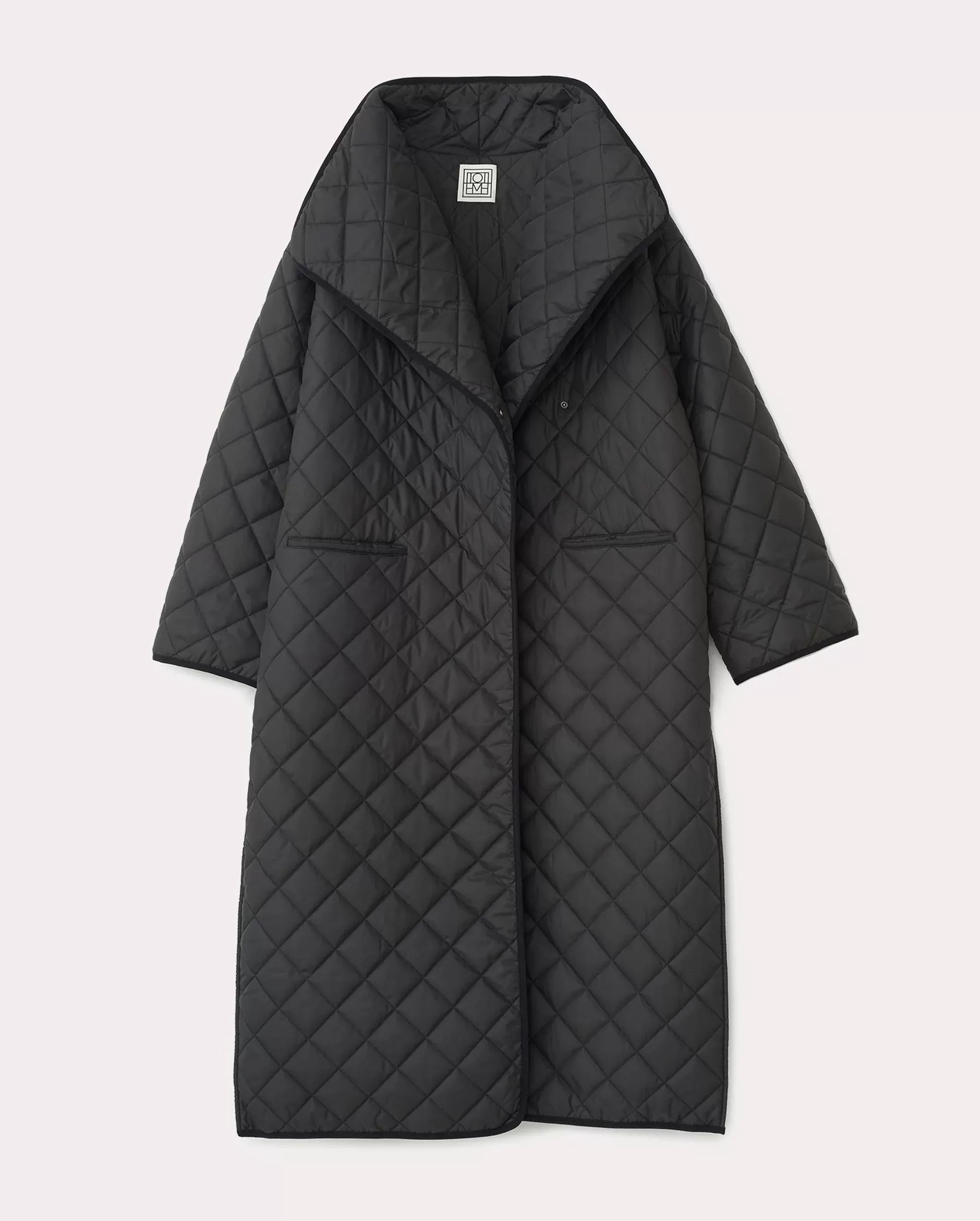 QUILTED COAT / BLACK