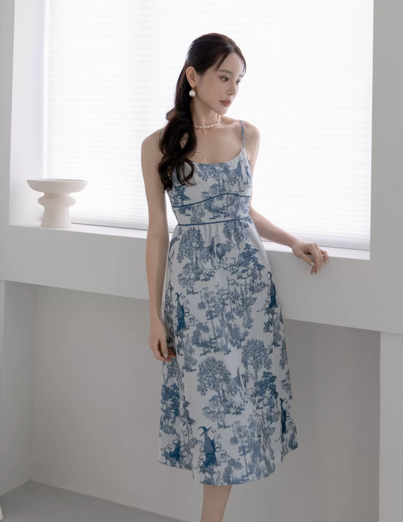 Sera Jacquard Dress in Blue