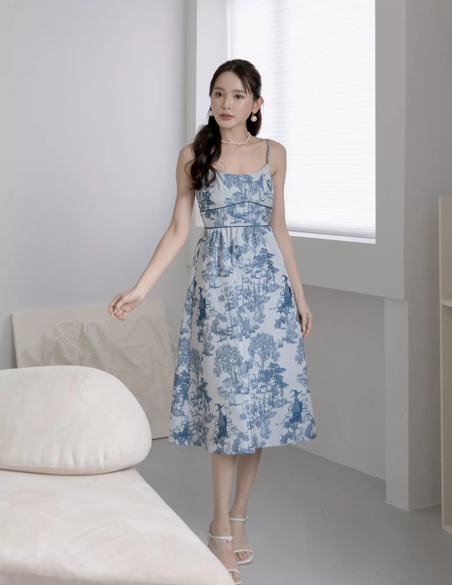 Sera Jacquard Dress in Blue