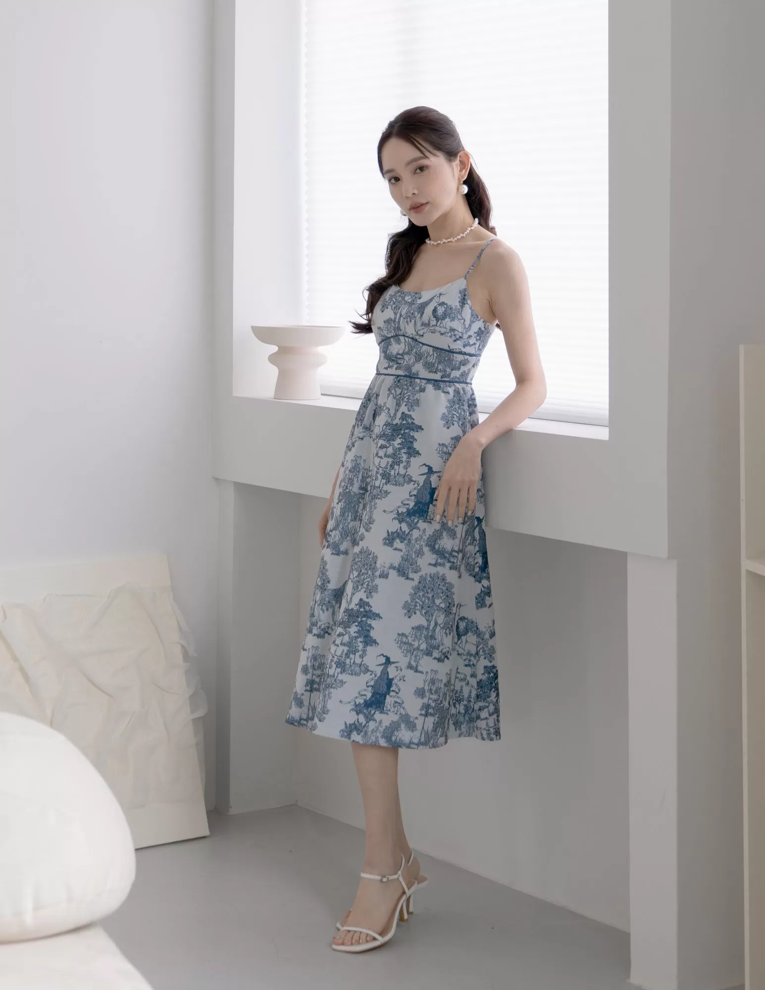 Sera Jacquard Dress in Blue