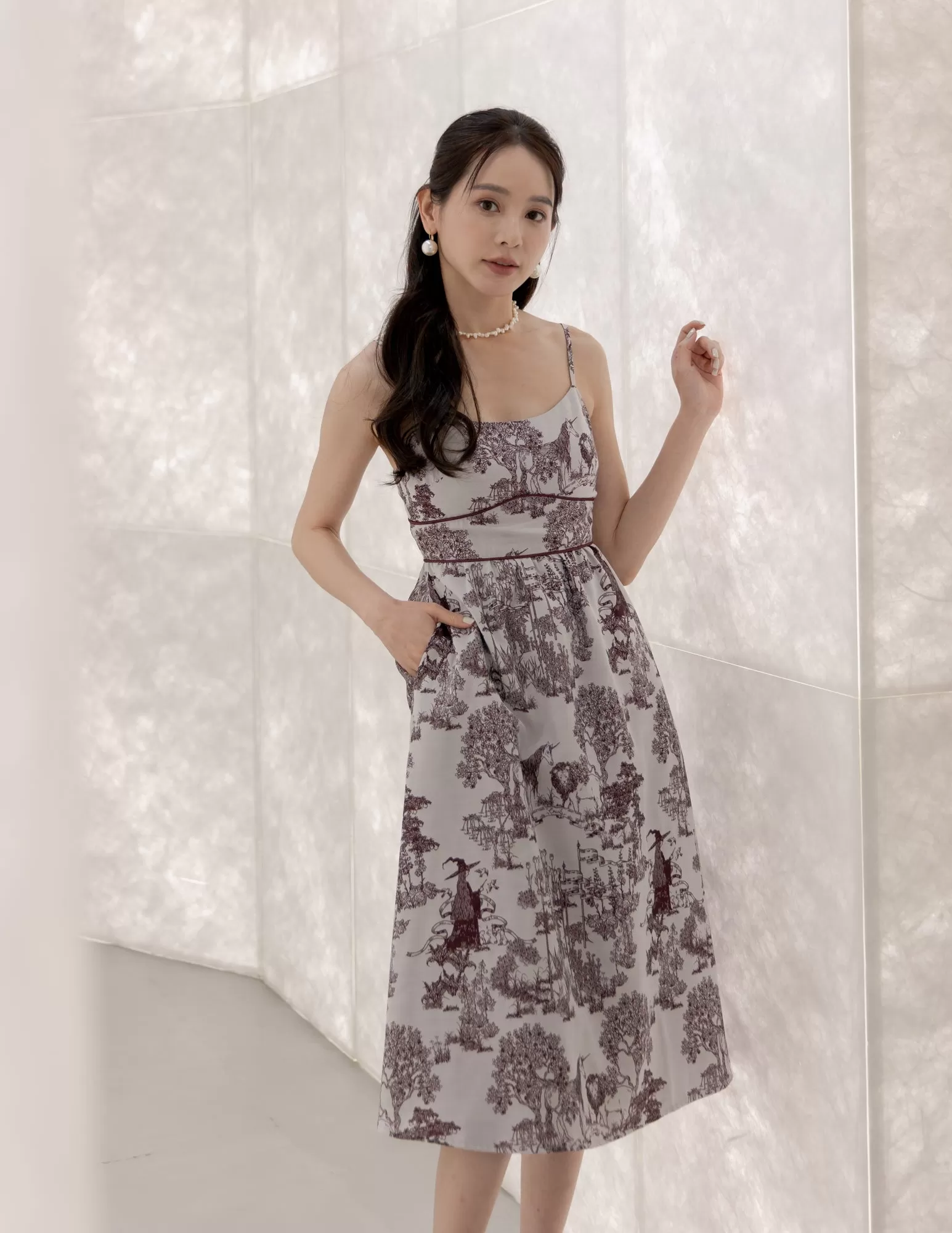 Sera Jacquard Dress in Maroon