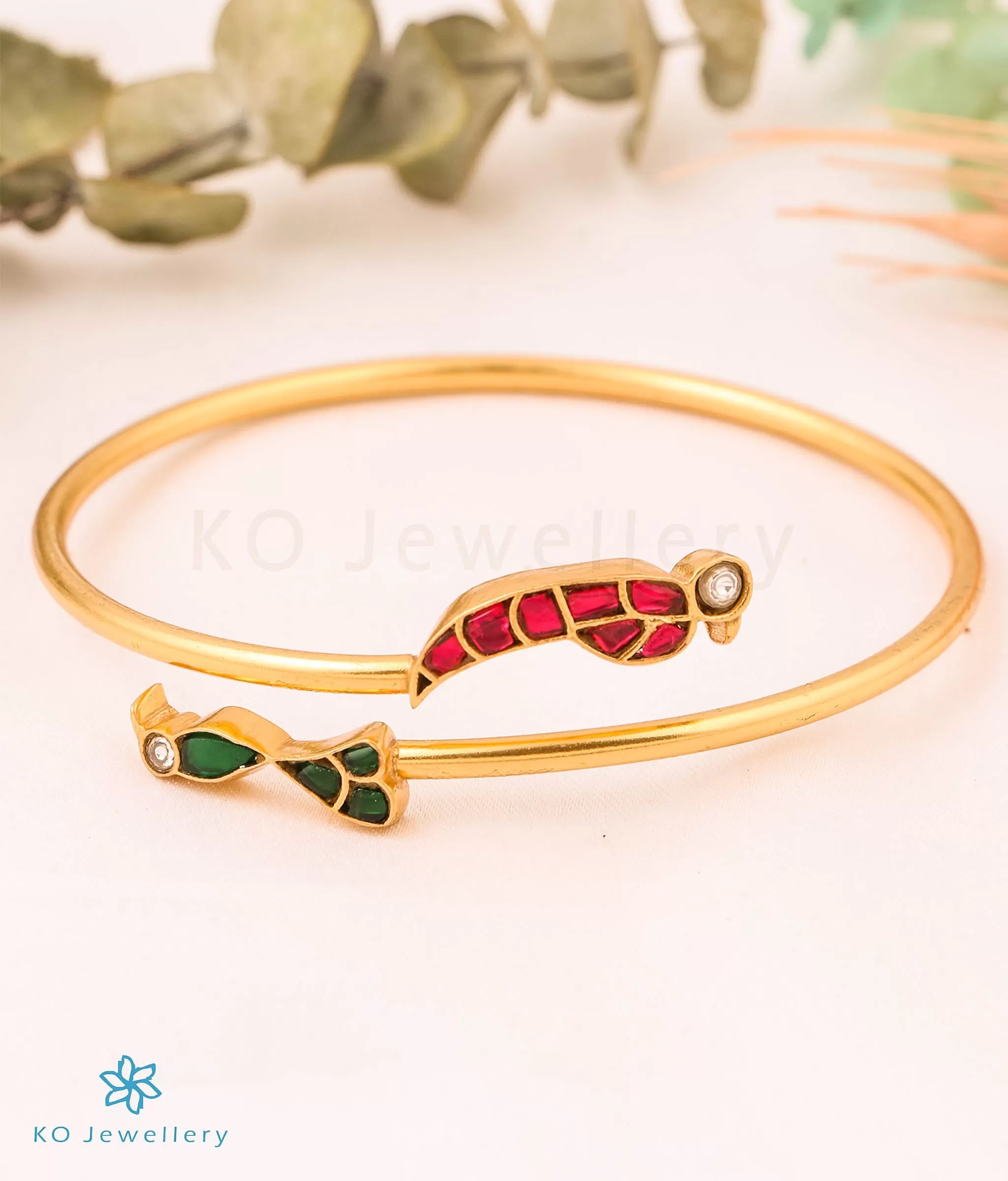 The Aynaz Silver Flexible Parrot Bracelet