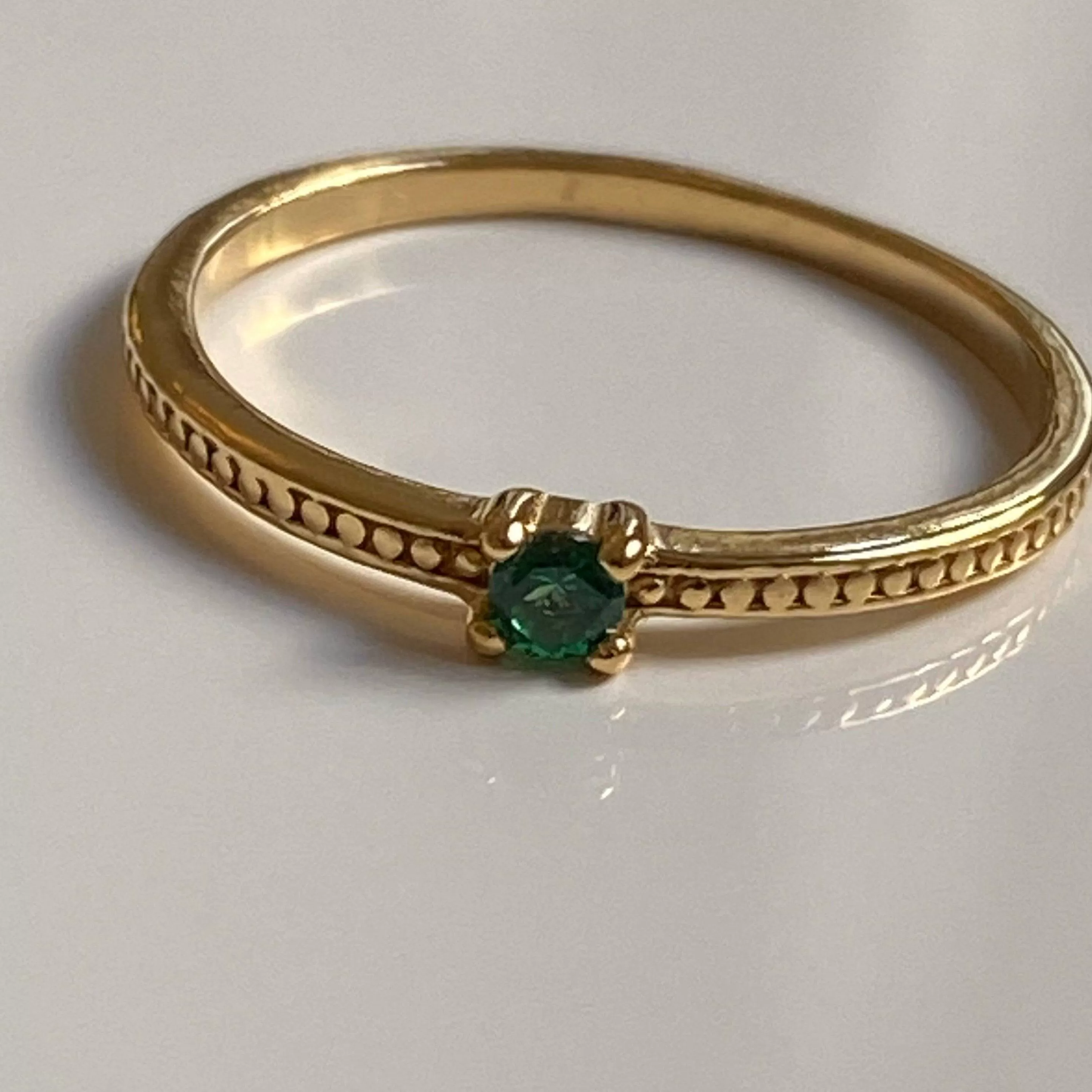 THE EMMA RING GREEN - Solid 14k yellow gold