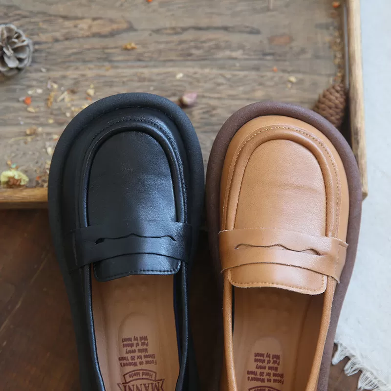 Women Autumn Retro Leather Round Head Loafers